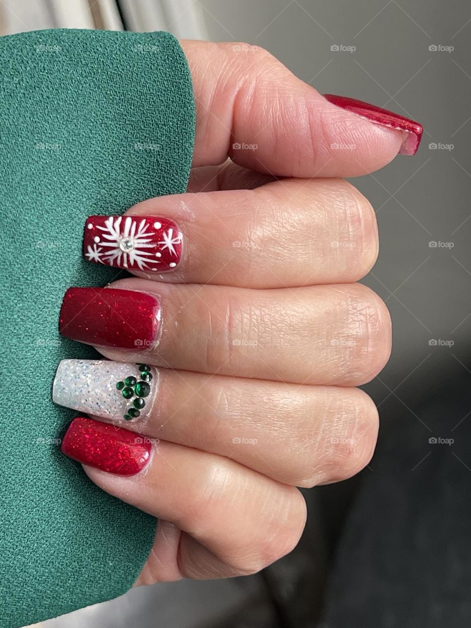 Festive manicure 