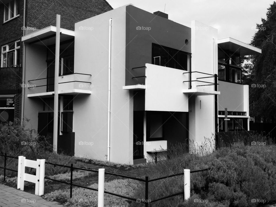 The Rietveld Schröder House. Gerrit Rietveld (1924)