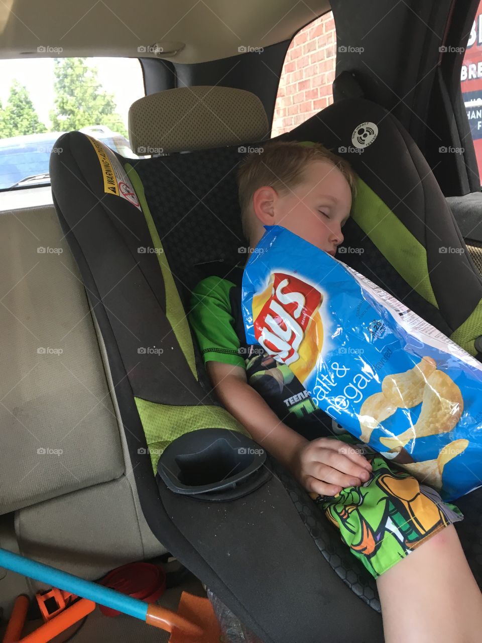 Sleeping while snacking 