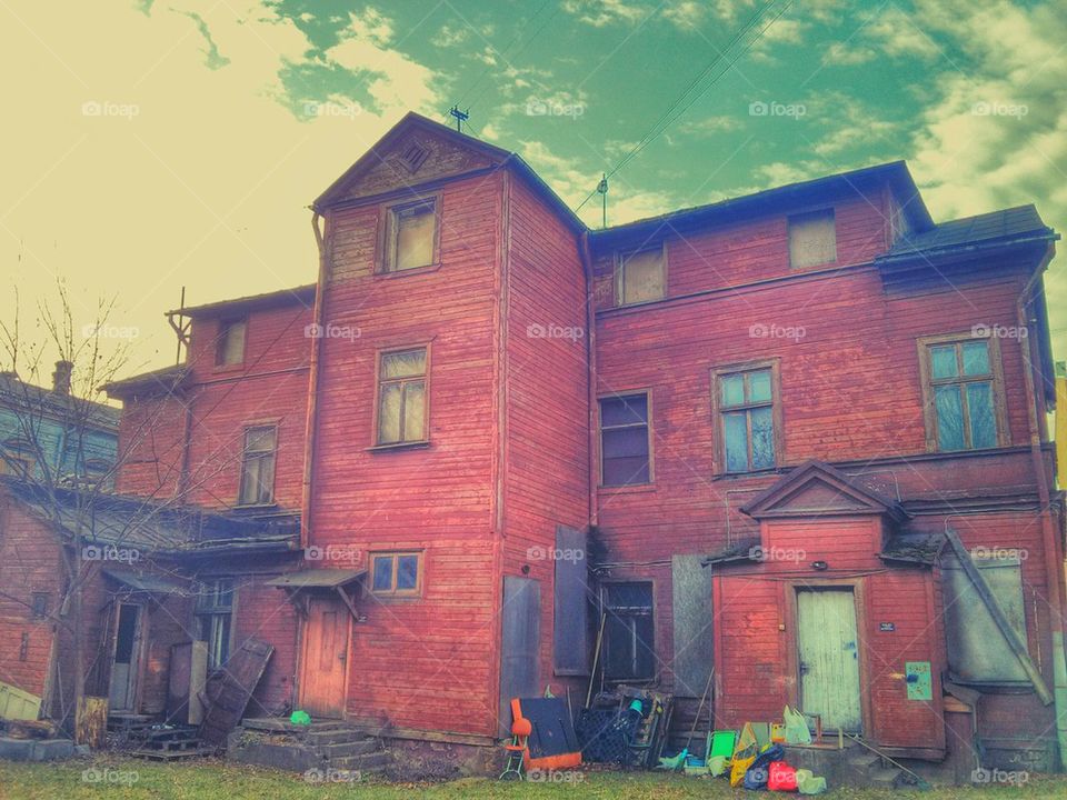 Old Red Housr