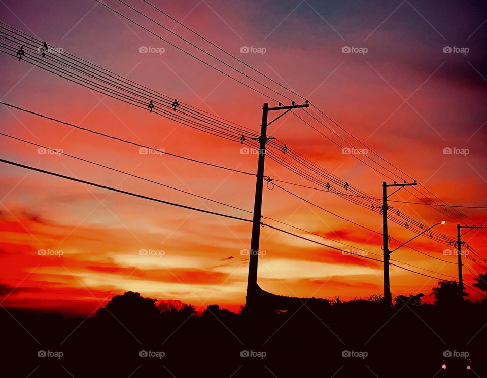 🌄🇺🇸 An extremely red dawn in Jundiaí, interior of Brazil. Cheer the nature! / 🇧🇷 Um amanhecer extremamente vermelho em Jundiaí- SP, interior do Brasil. Viva a natureza! 