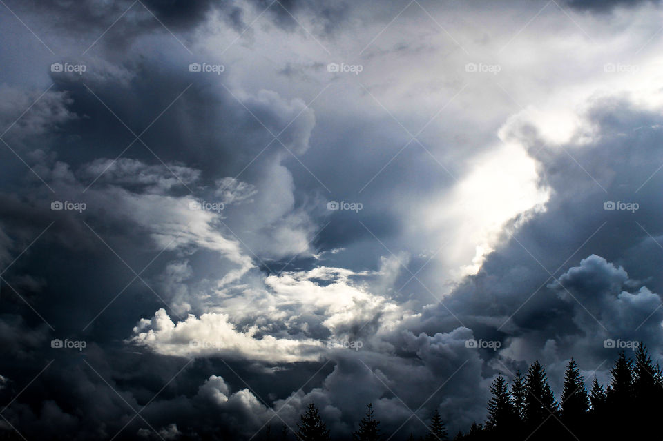 First sign of Autumn on the Canadian Pacific Coast is the storm clouds building over the mountains. Fall here consists of mostly wind & rain. Beautiful in its own way as shown by these magnificent clouds! 💨