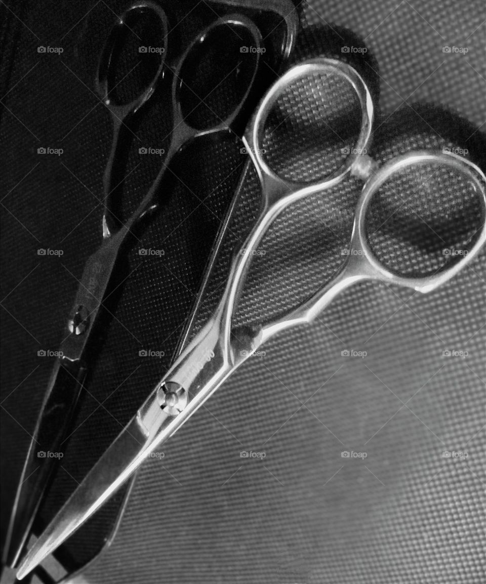 Scissor and its shadow