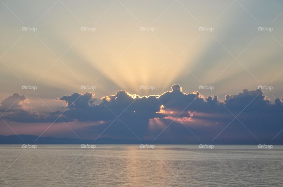 sunrays during sunrise