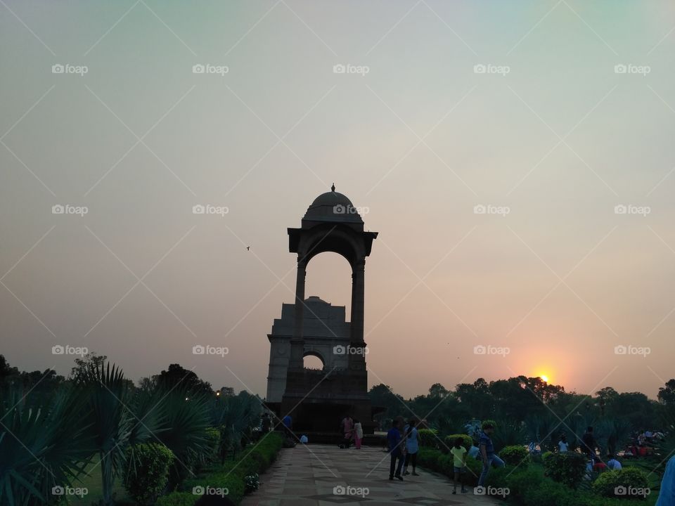 Sun set shot in front of india Gate