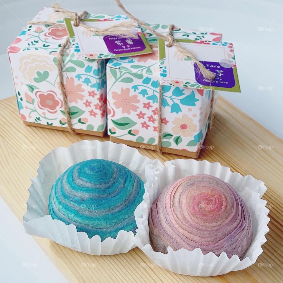 Thousand later mooncakes with pretty pastel blue and pink colours 