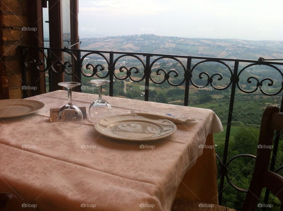 Restaurant with view over the valley and the sea