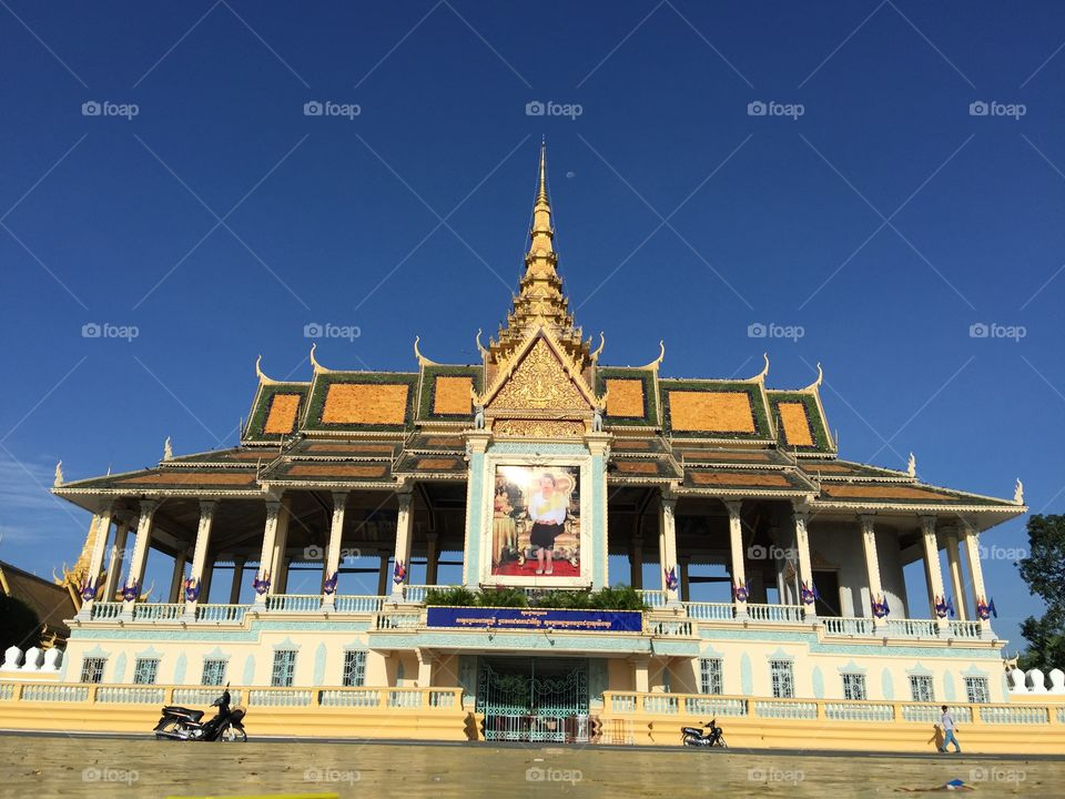 Royal Palace of Cambodia
In front of 4 River
1. Mekong River
2. Basak River
3. Tonle Sap River
4. Chak Tomuk River