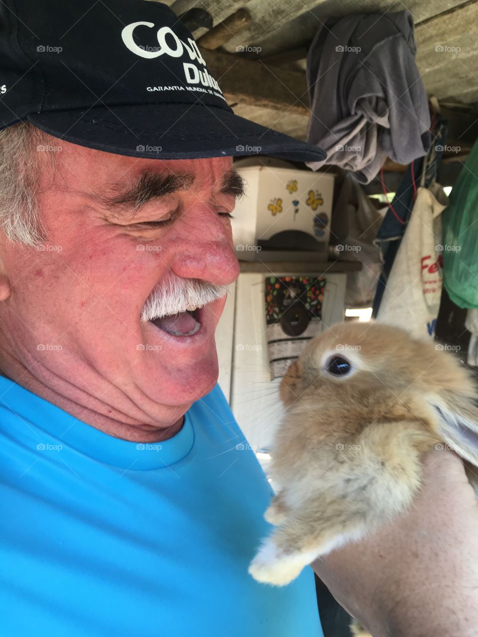 Grandpa's thrill of getting a pet rabbit!  Pure and sincere feelings. / A emoção do vovô ao ganhar um coelho de estimação! Sentimentos puros e sinceros. 