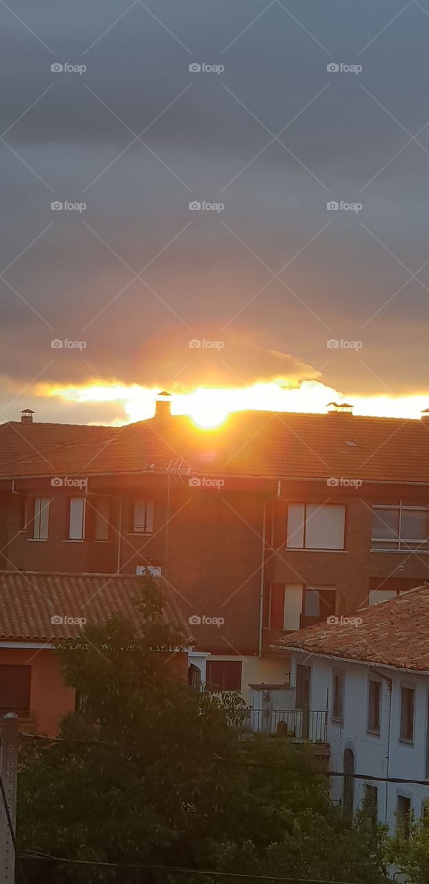 atardecer en Medina de Pomar Castilla y León Burgos,  desde la ventana de mi casa.