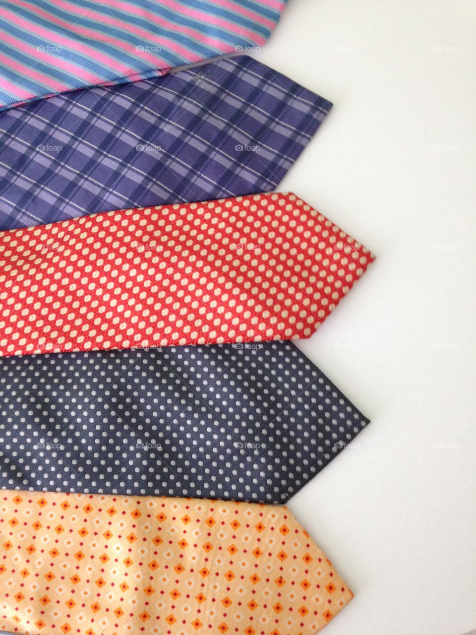 Variety of tie