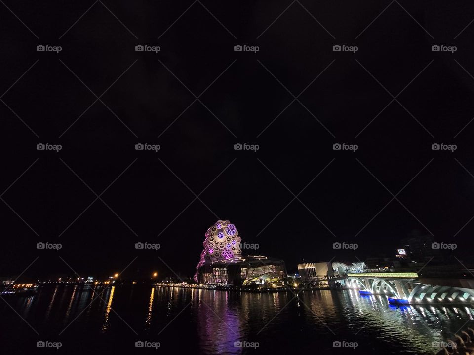 "Kaohsiung Music Center.Designed by Manuel Alvarez Monteserin Lahoz. Got FIABCI World Prixd'Excellence Awards 2021. The appearance design is based on the ups and downs of the waves."Wave Towers"