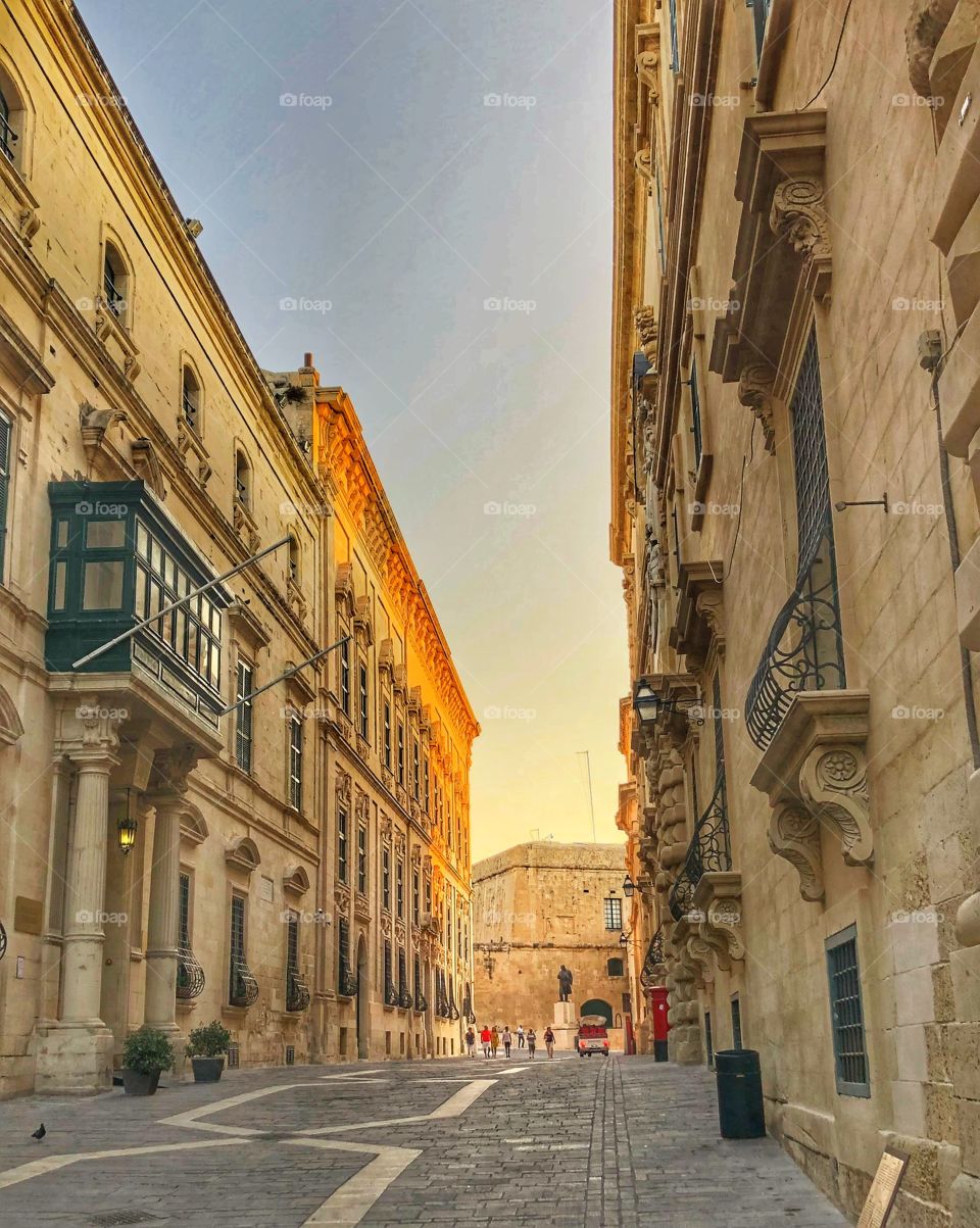 Malta streets, sun and shade 