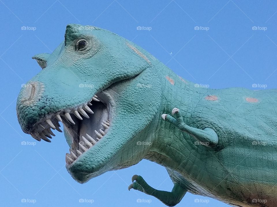 dinosaur at the CMOE