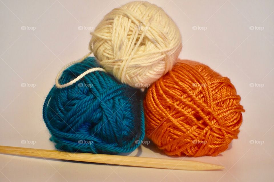 Knitting yarn