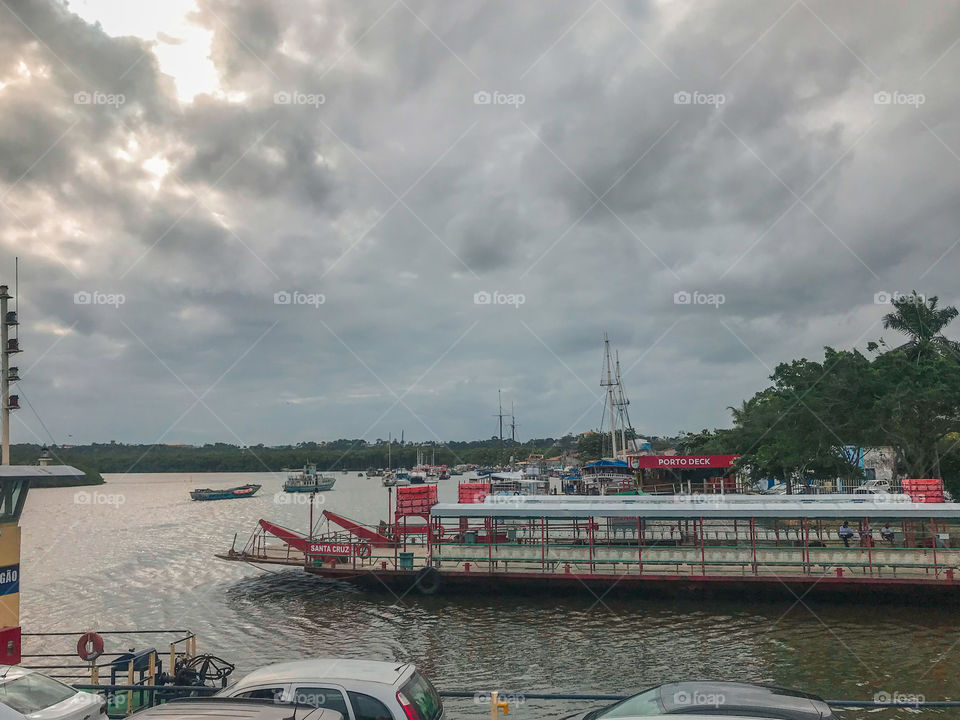 Balsa que faz a travessia de Porto Seguro Bahia para arraial d’juda 