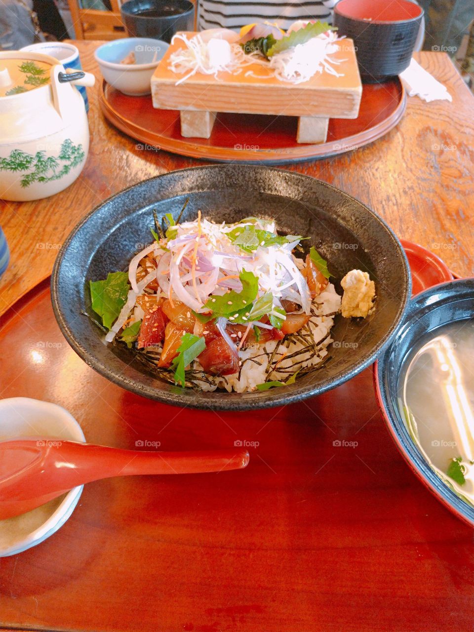 Sashimi bowl lunch