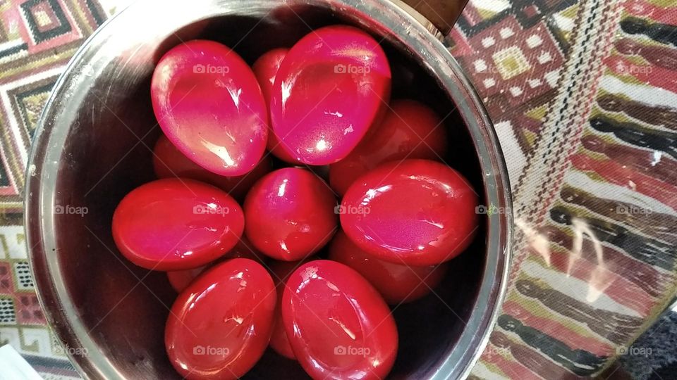 Red polished eggs!