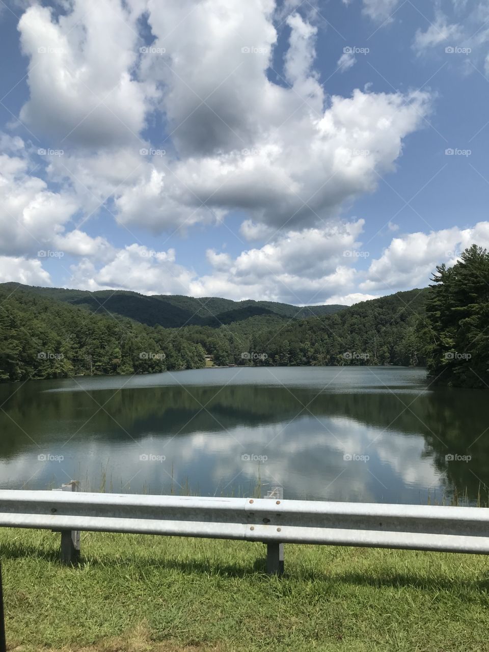This lake side view on the way to camp site is so pretty!