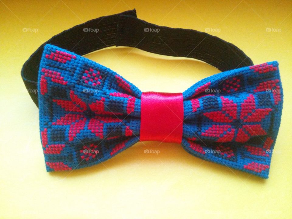 Bow tie in Ukraine style.Very cool!