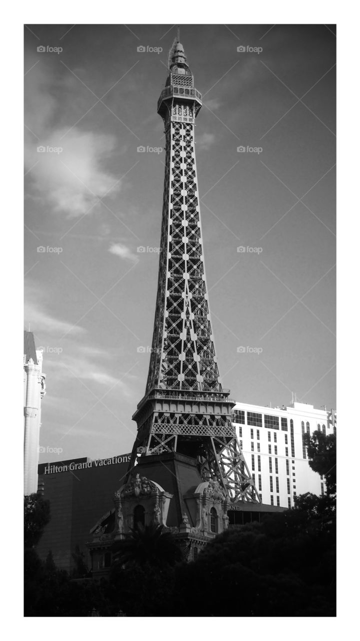 black and white of Las Vegas Tower Eiffel daytime