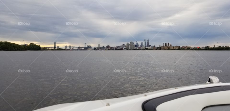 boat view of the Philadelphia skyline