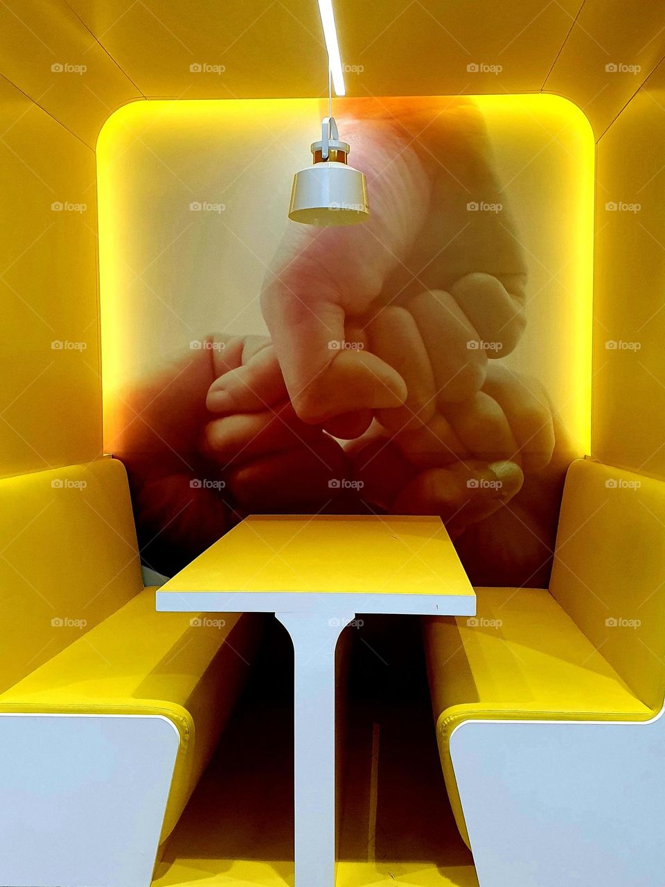 Yellow 💛  table and chairs