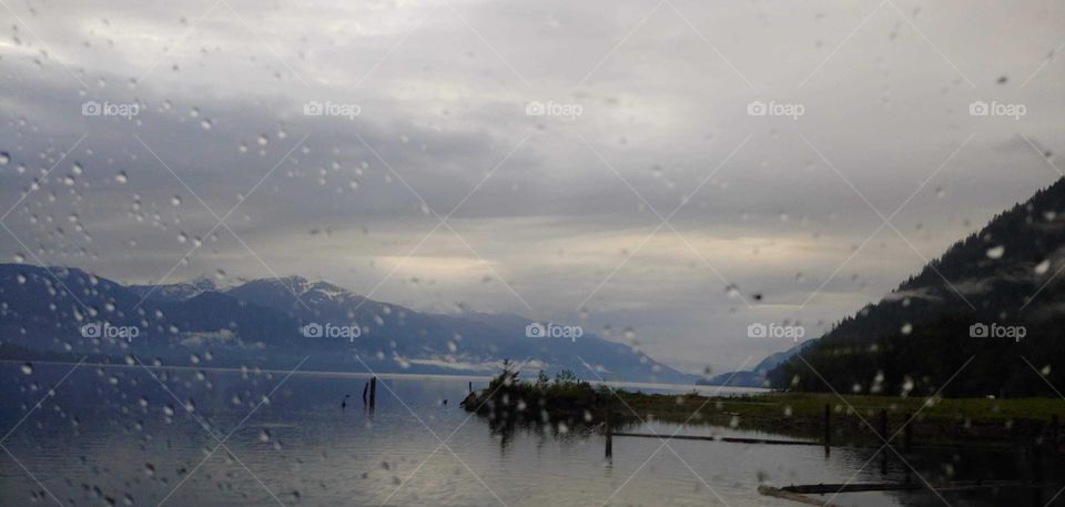 raindrops on the glass can still see a beautiful view