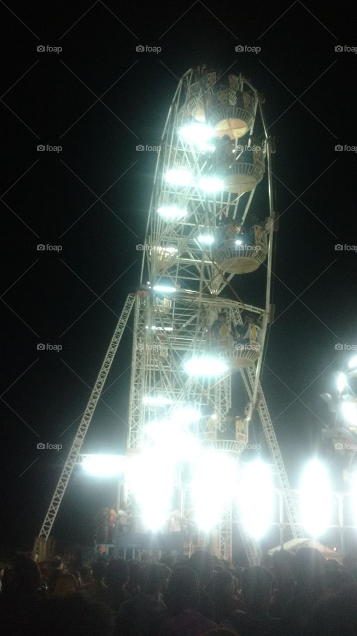 Ferris wheel in Fair India