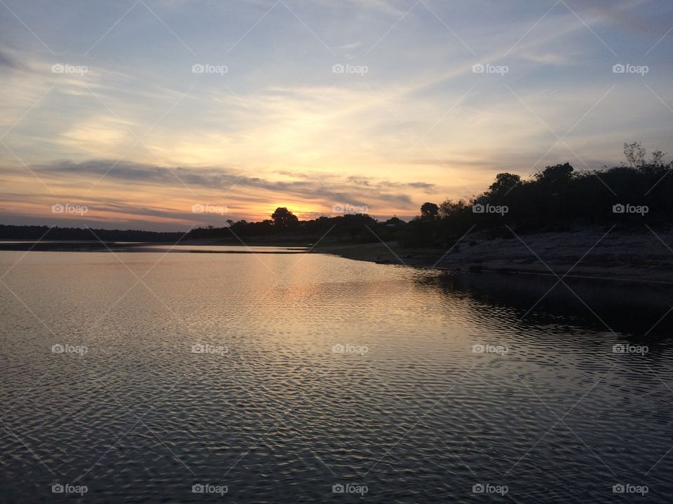 Pôr-do-sol na Amazônia BR