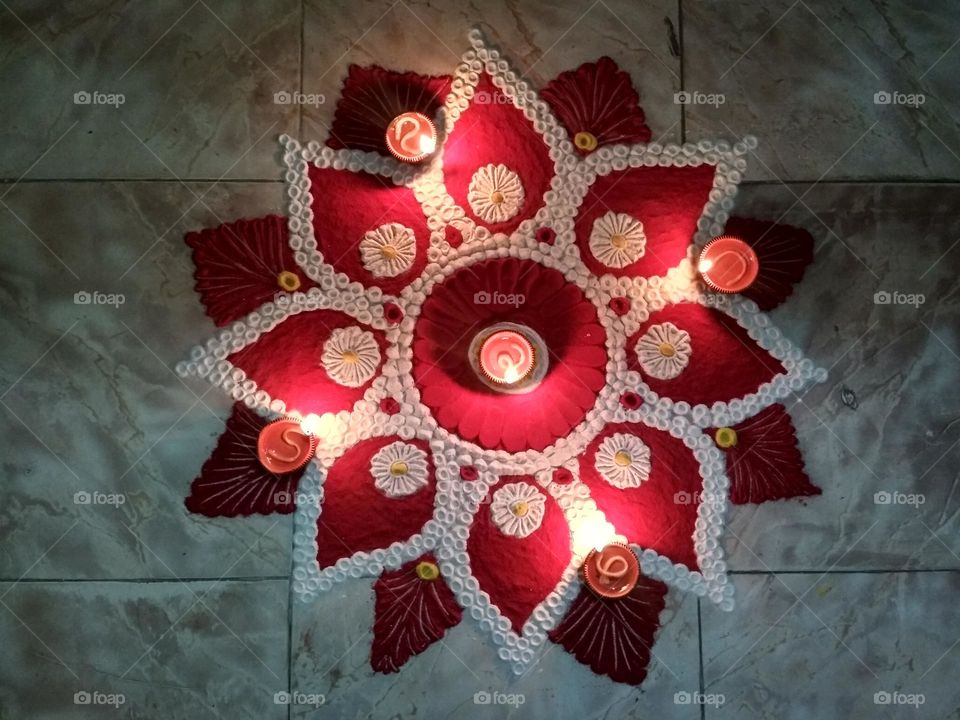 Beautiful Rangoli made on the occasion of Diwali | Happy Diwali | Indian Traditional Art | Colors | Colorful Rangoli | Lights | Lamps