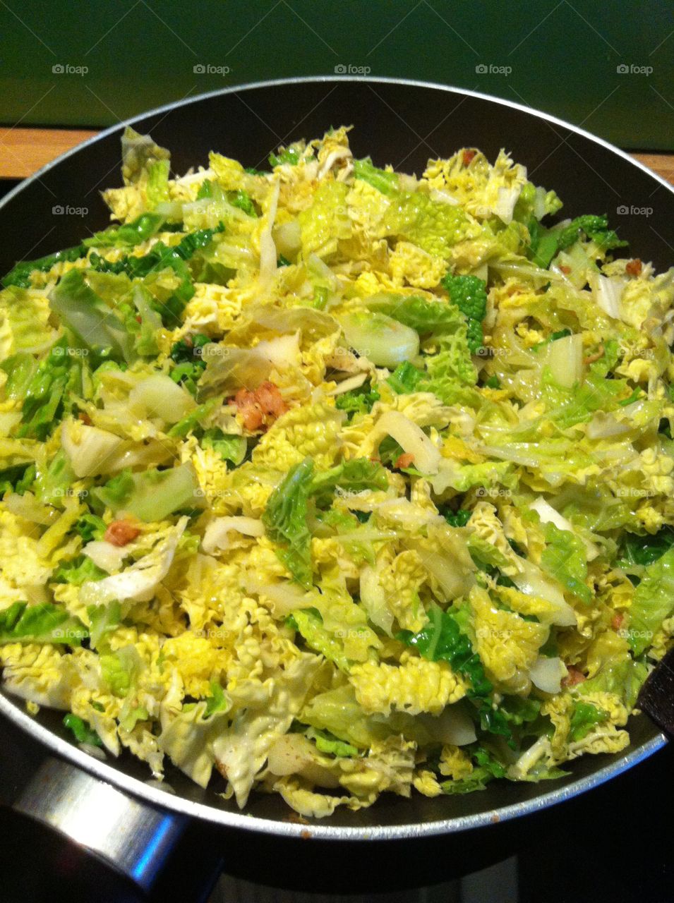 Frying cabbage 