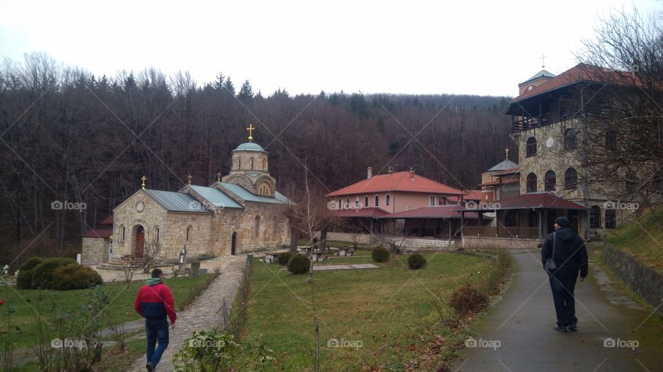 The monastery Tresije is located in mountain Kosmaj,  the town Mladenovac in Srbija. The foundation is the descent Stefan Lazarevic, a Serbian hero 👍😌