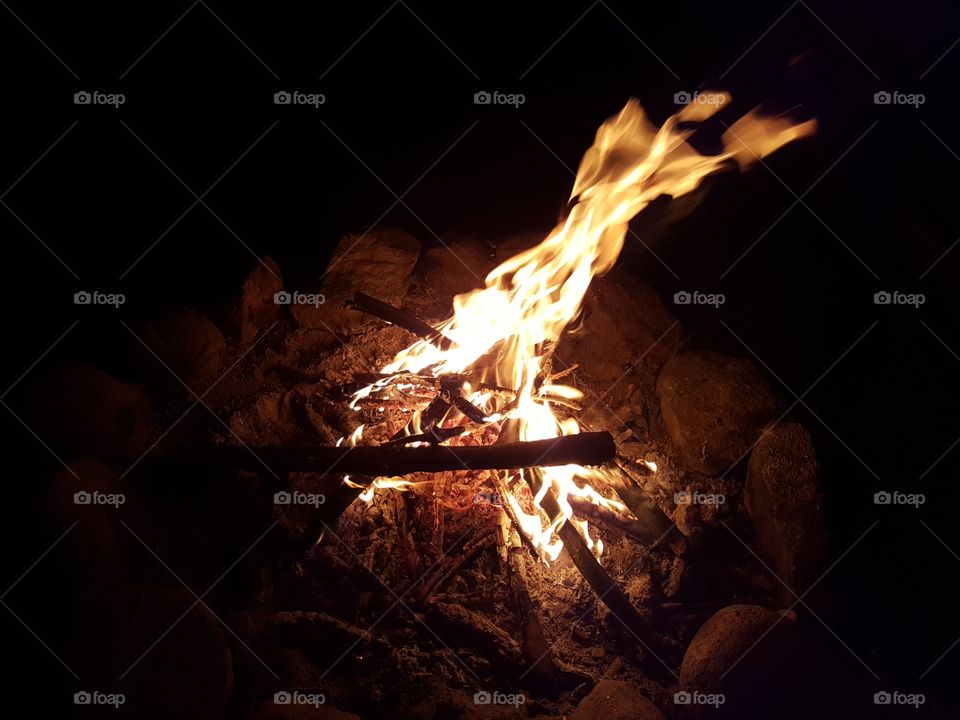 płonie ognisko...