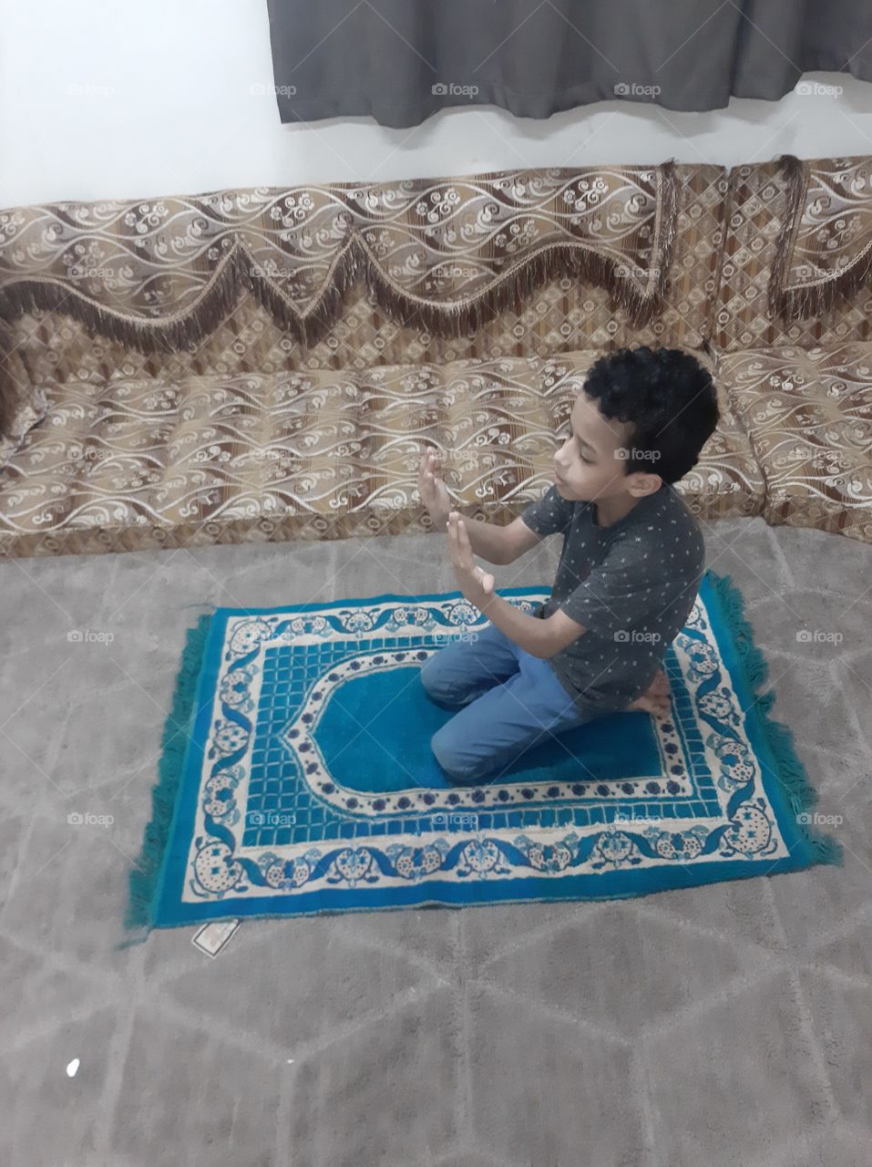 I need your support guys, I'm very, very poor, poor