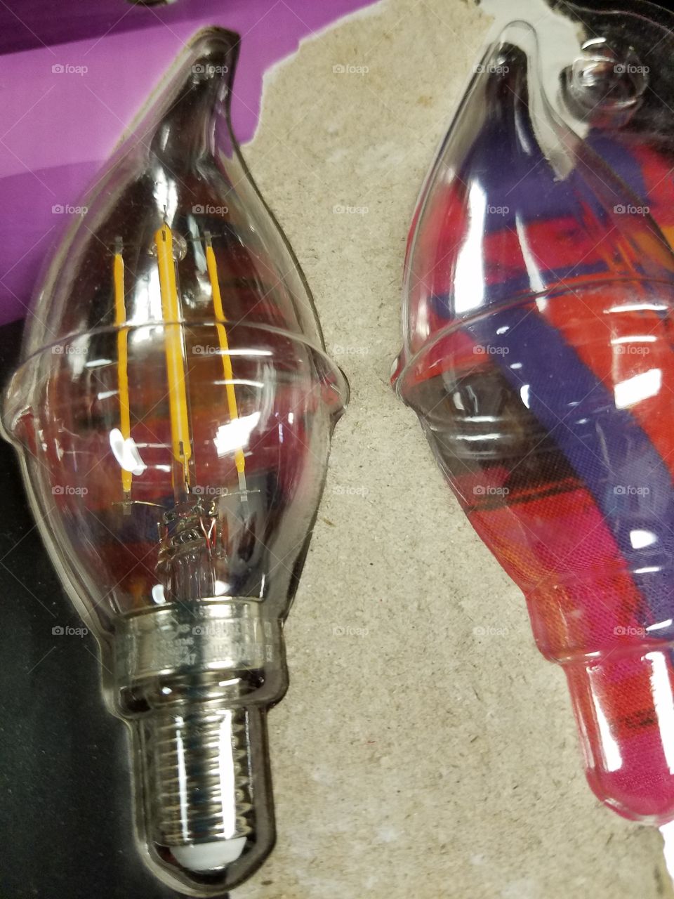 Light bulbs static