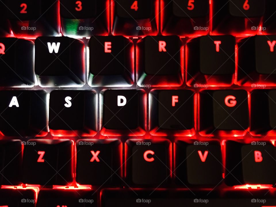 Backlit gamer computer keyboard 
