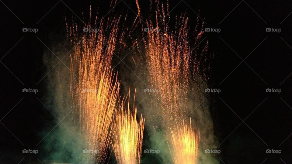 Show pirotécnico, piromusical. Queima de fogos.