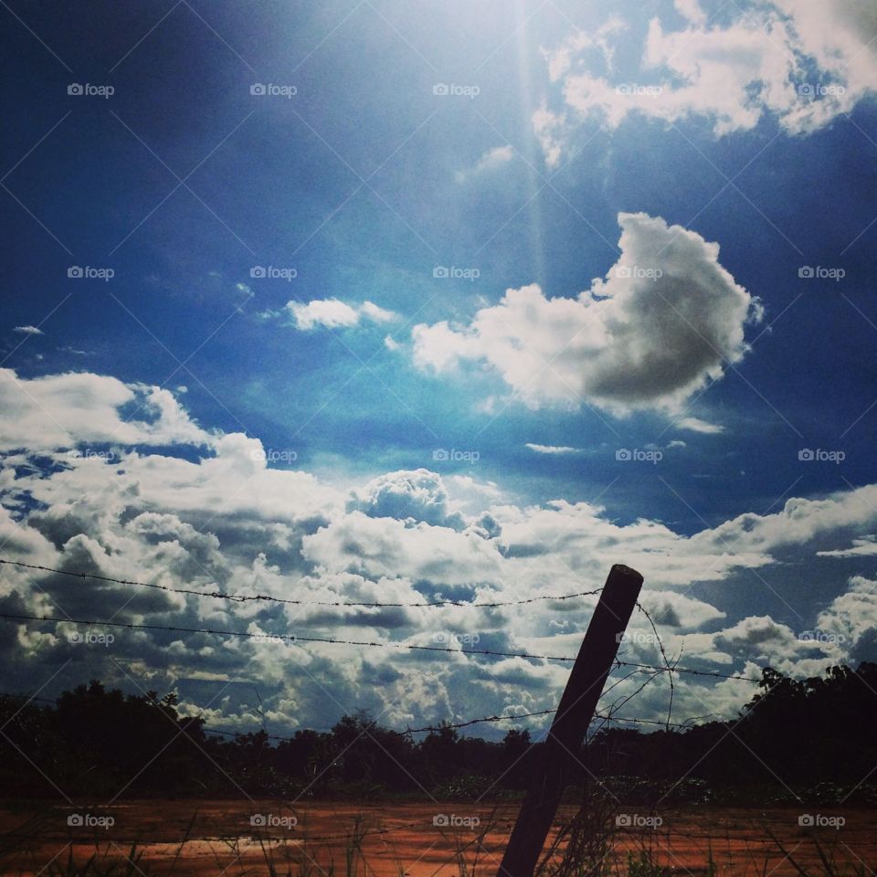 18h00 - #Entardecer maravilhoso em #Jundiaí!
Que #céu...
⛅️ 
#nuvens
#paisagem
#fotografia