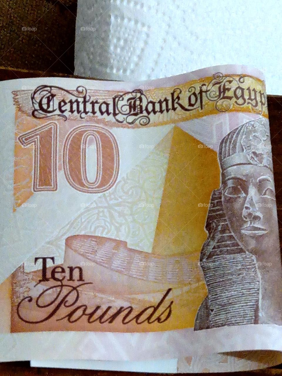 ten pounds