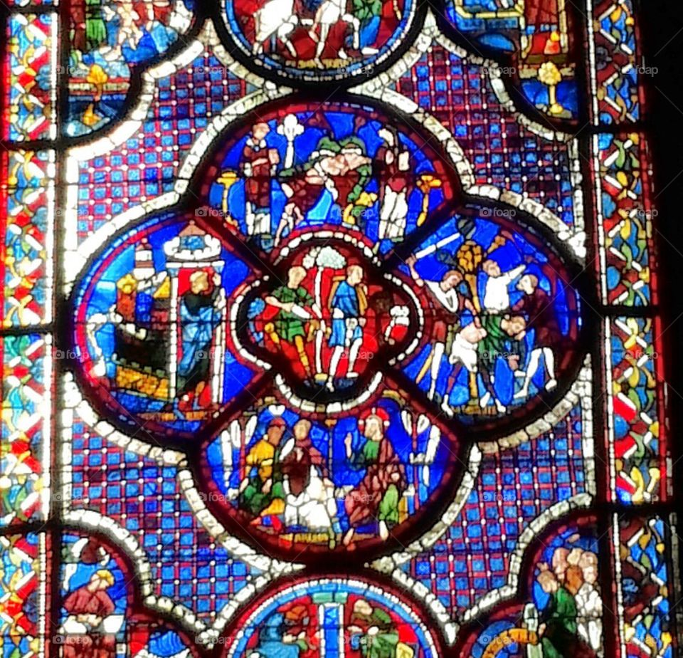 chartres stainglass