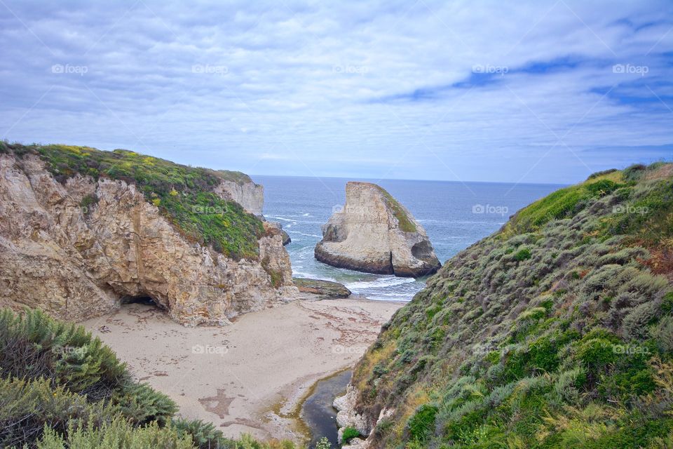 The spectacularly beautiful and intriguing Shark Fin Cove near Davenport in California 