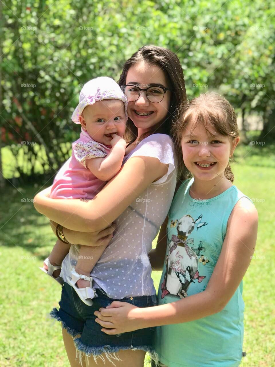 Como não ser feliz com minhas 3 filhas (as duas mais novinhas que a cegonha nos trouxe e a maiorzinha que batizamos com a Graça de Deus)!
💜❤️💛
#family
#família
#felicity