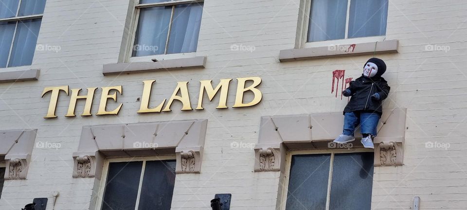 lets not go to this pub