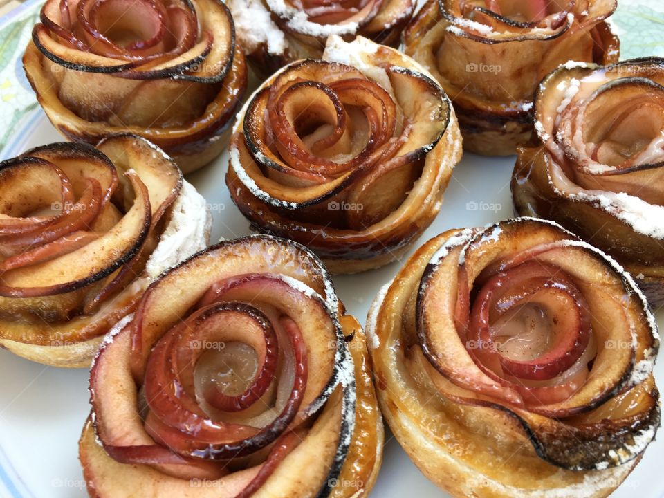 Apple roses 