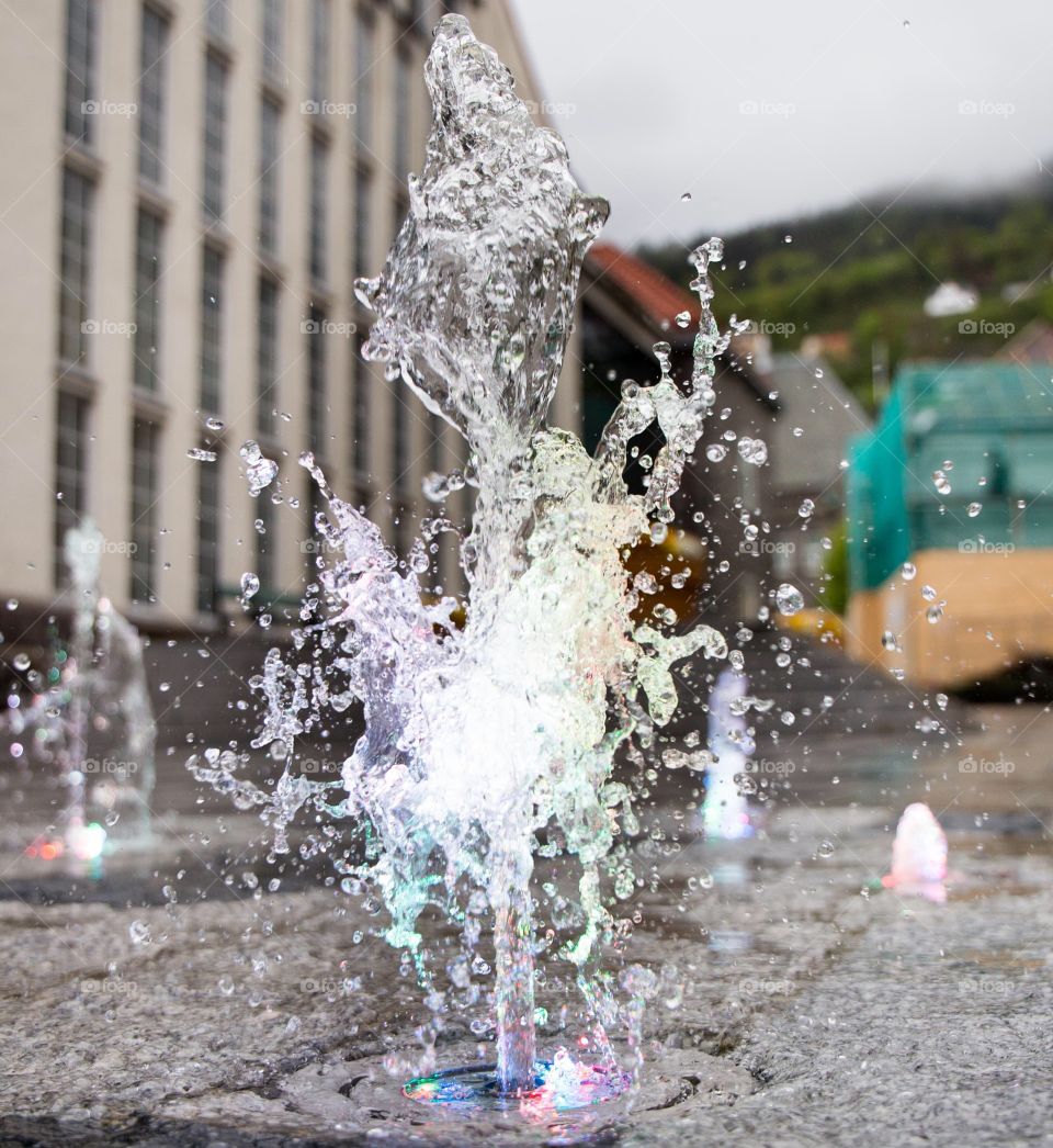 Tiny fountain, streetart