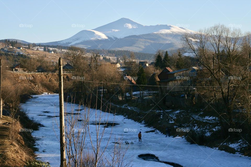Деревня в Карпатах 