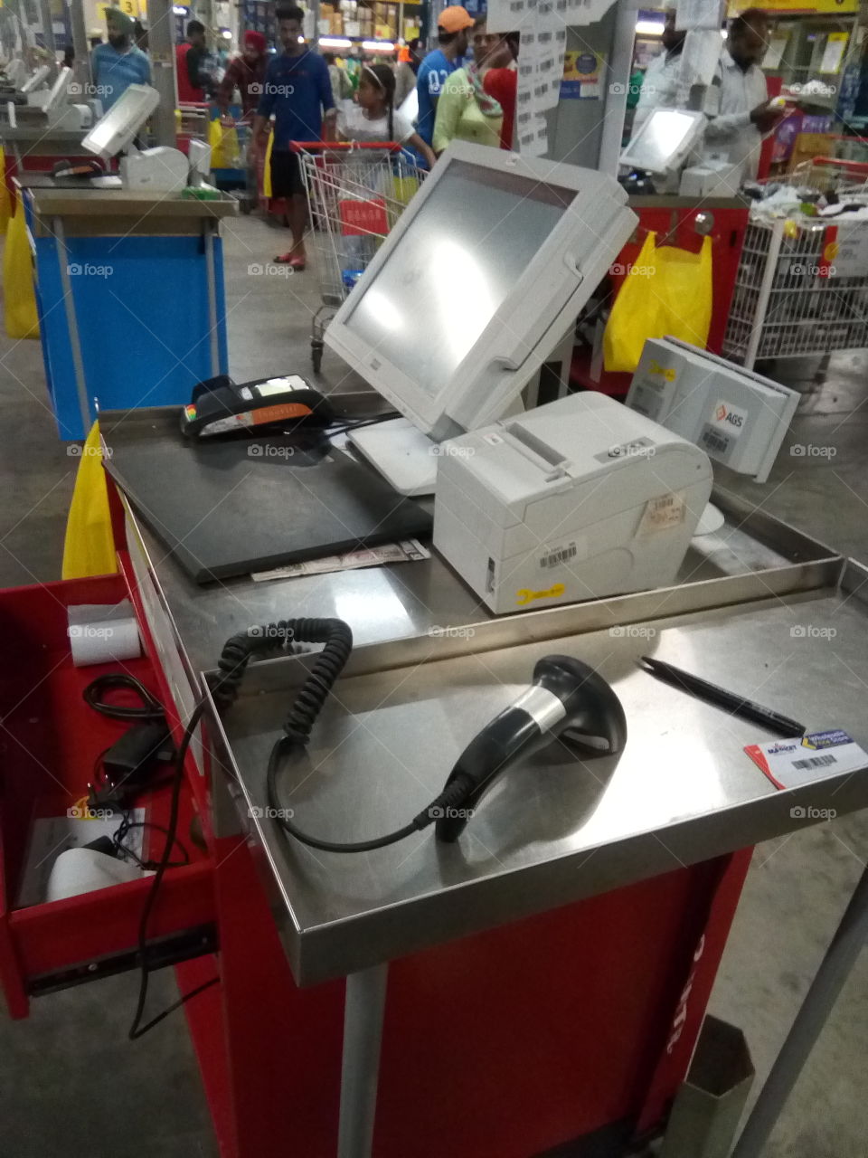 Beautiful cash counter in a mall.