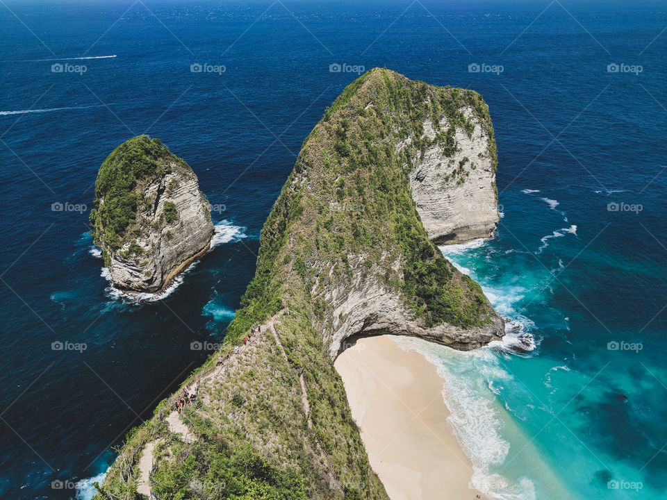 Kelingking Beach in Nusa Penida, Indonesia is up there with one of the most amazing views and beaches I’ve ever seen. The 200-meter high drop down overlooking the T-rex shape and the beach is just mindblowing.