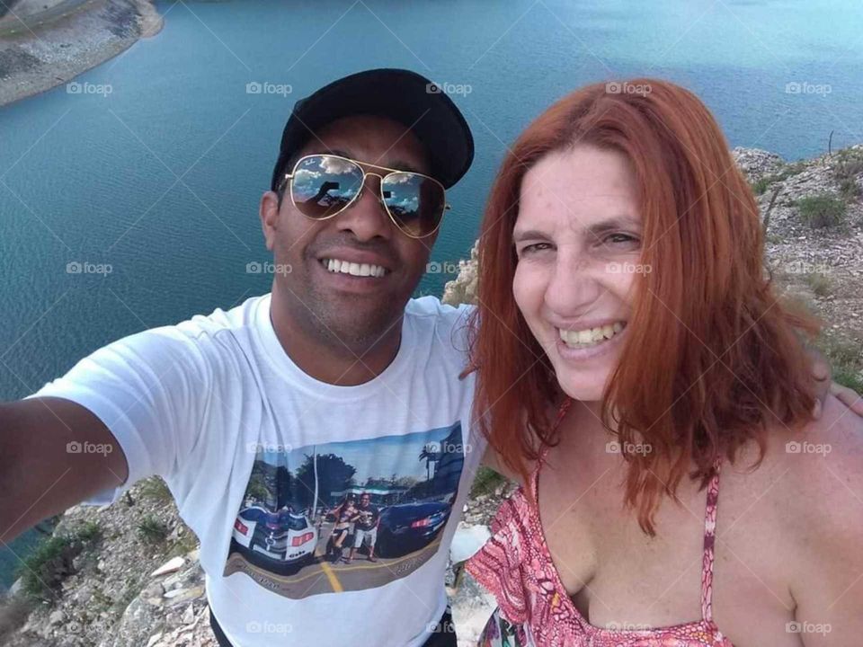 um sorriso para câmera